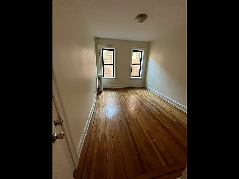 44-08 47th Ave #C5 — Photo 1