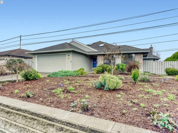 1621 NE Greensword Dr, Hillsboro, OR 97124
