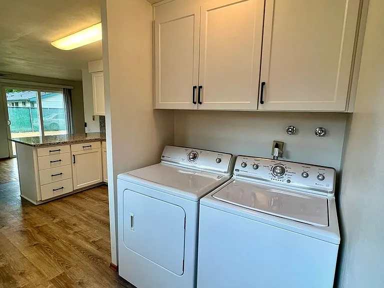 4020 15th Ct NE — Photo 14