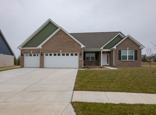 1601 Pelham Dr, Greenwood, IN 46143