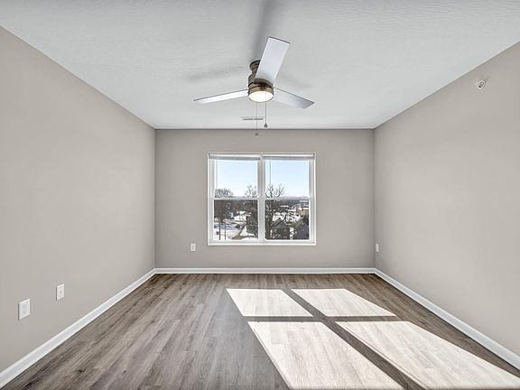 3rd image of 1016 2nd St NW #302