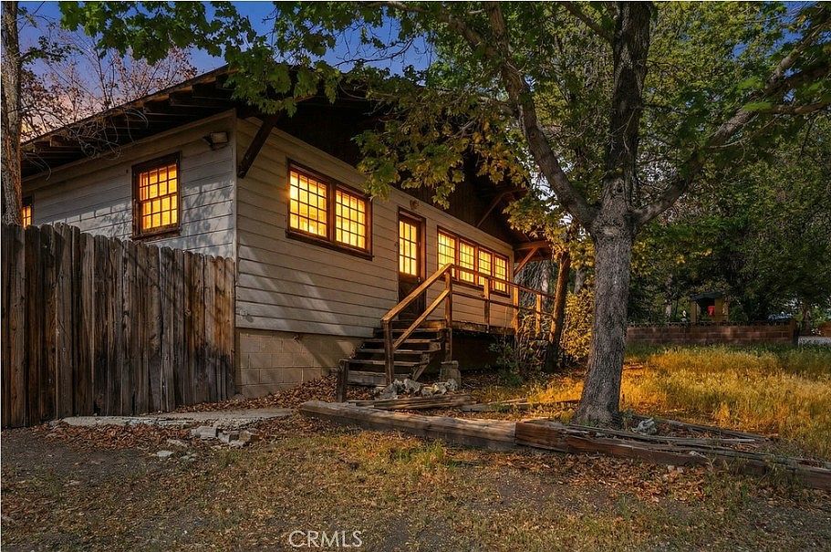1st image of 799 Mountain View Ave