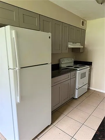1945 Pace Blvd #101 — Photo 5