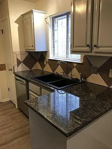 1818 Cedarview Dr — Photo 12