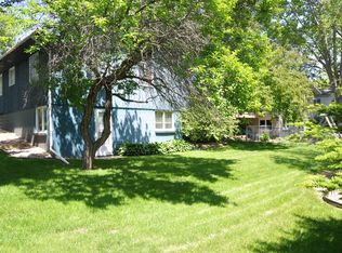 2404 22nd St NW, Rochester, MN 55901