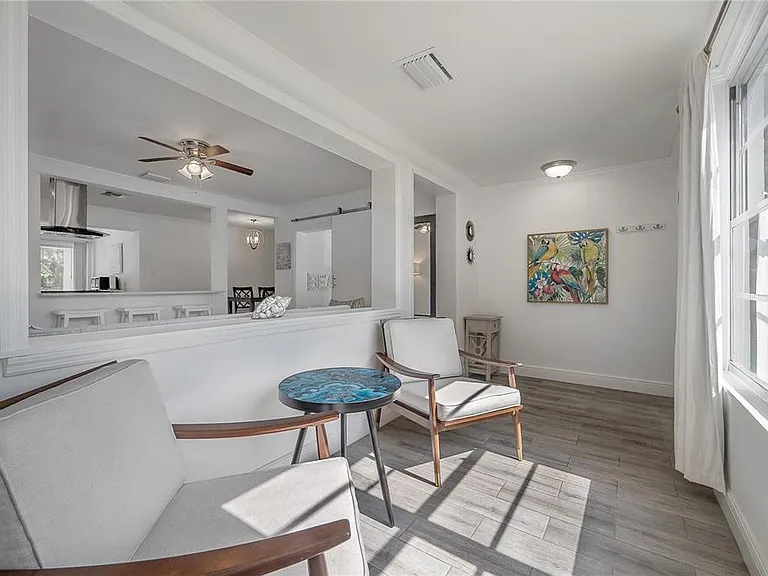 7204 N 15th St — Photo 3