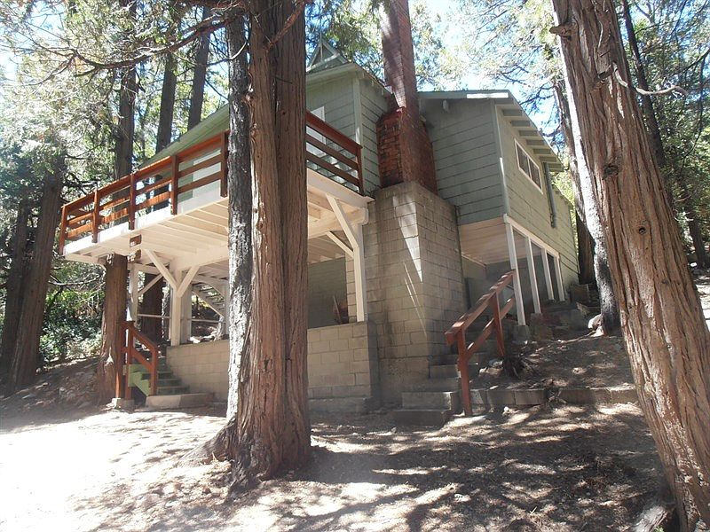 1st image of 27510 Meadow Dr