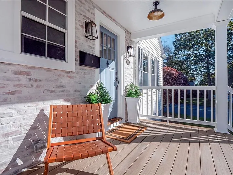 26 Vernon Ave — Photo 37