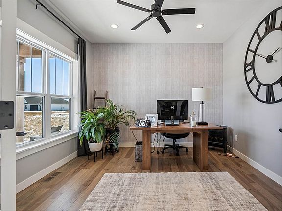 5th image of 9267 Feather Ridge Pass