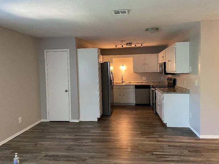 Check out this modern farmhouse kitchen and dining area.