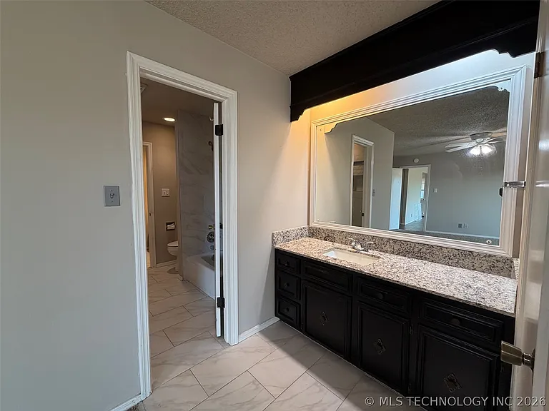 3925 E 60th Pl — Photo 25