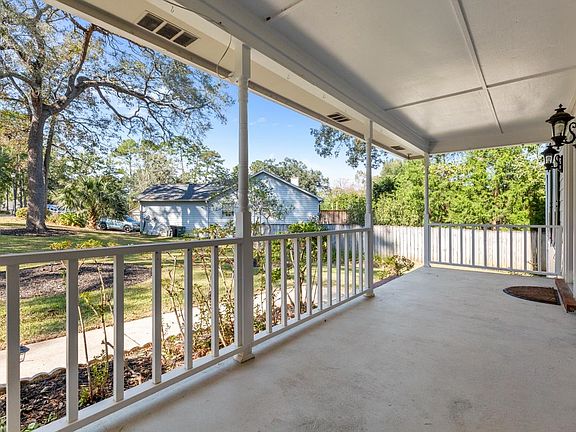 4th image of 3889 Paddrick Dr
