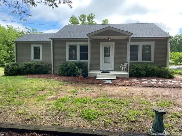 35633 Hathcock Rd, New London, NC 28127