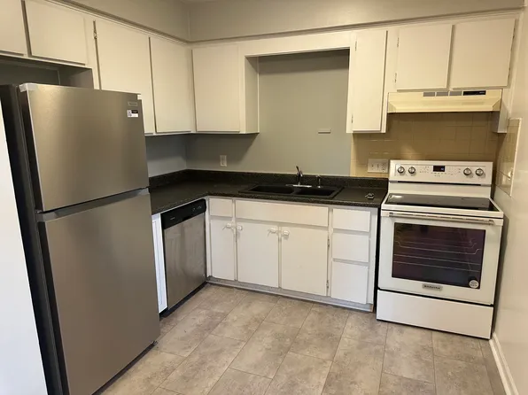 933 Grant St #933, Bettendorf, IA 52722