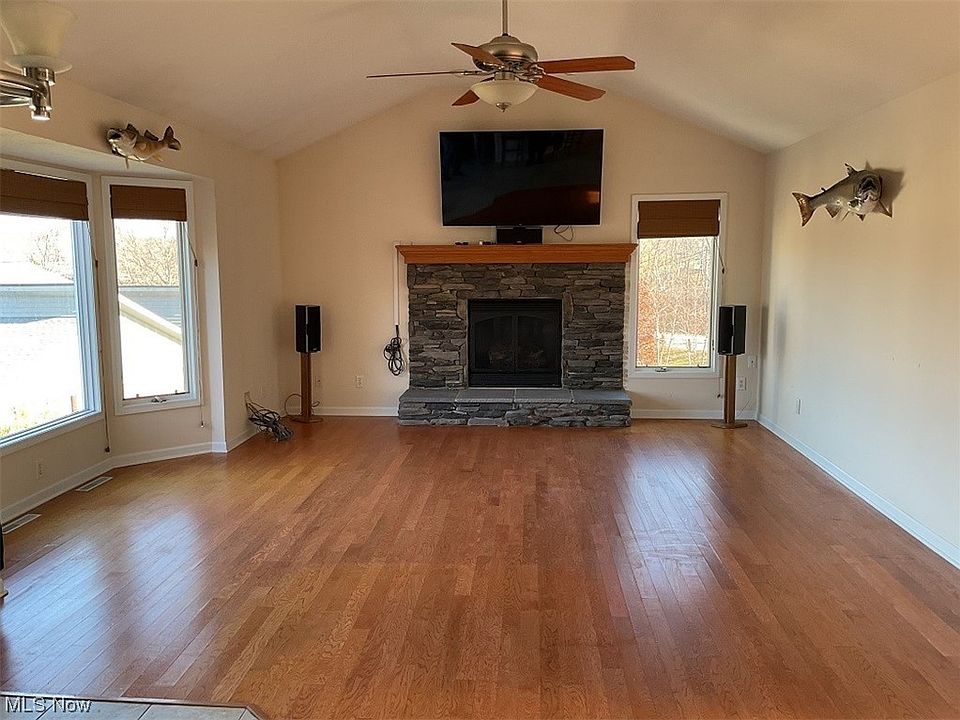 8353 Harbor Dr, Mentor, OH 44060 Zillow