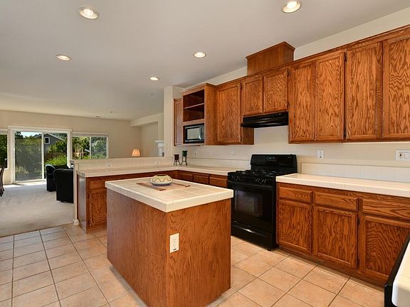 5th image of 315 Buckeye Cir