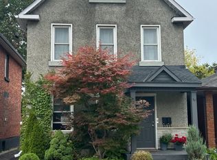 18 Commanda Way, Ottawa, ON K1M1E9