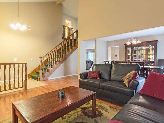 3rd image of 544 Sundance St