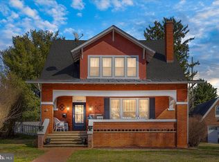 17 Blue Ridge Ave, Luray, VA 22835