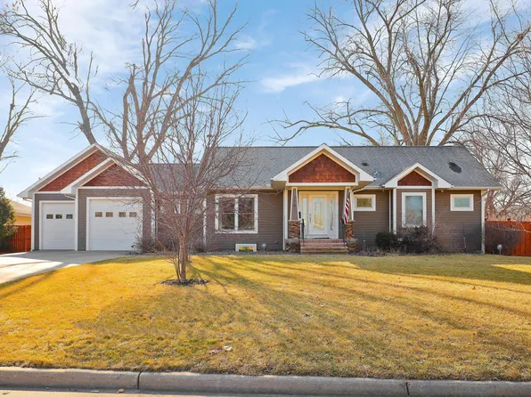 7701 65th Ave N, Brooklyn Park, MN 55428