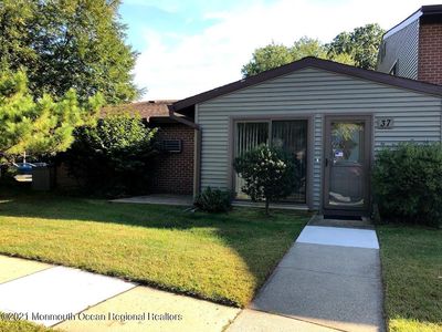 37 Western Reach, Red Bank, NJ, 07701