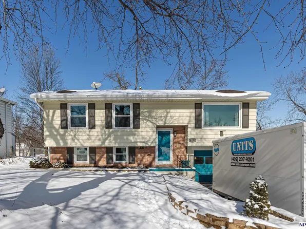9134 Ames Ave, Omaha, NE 68134