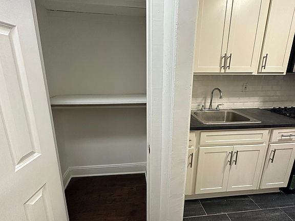 2nd image of 18 Kensington Ave APT 1D
