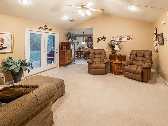 5th image of 32 Oklawaha Dr