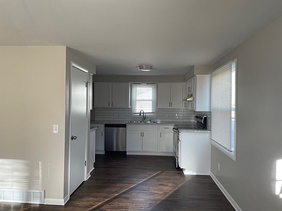 5th image of 3222 Hilton St NW