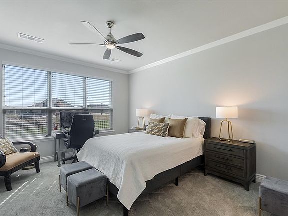 4th image of 9625 Windwood Ln