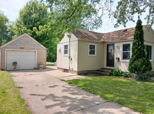 1415 S Kernan Ave, Appleton, WI 54915