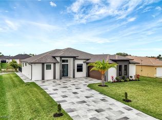 928 NE 14th Ave, Cape Coral, FL 33909