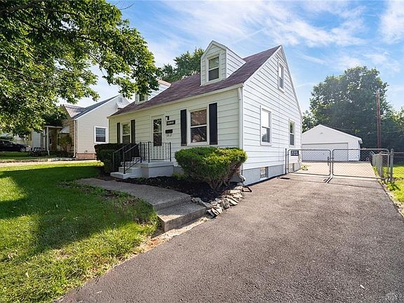 3rd image of 2136 Meriline Ave
