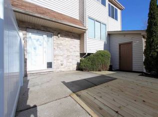 422 Park Ridge Ln UNIT D, Aurora, IL 60504