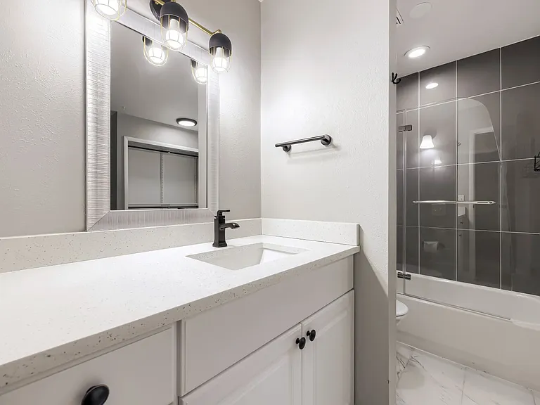 1050 S Monaco Pkwy #145 — Photo 6