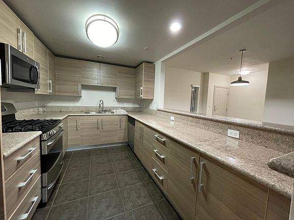 3rd image of 11556 Burbank Blvd APT 308