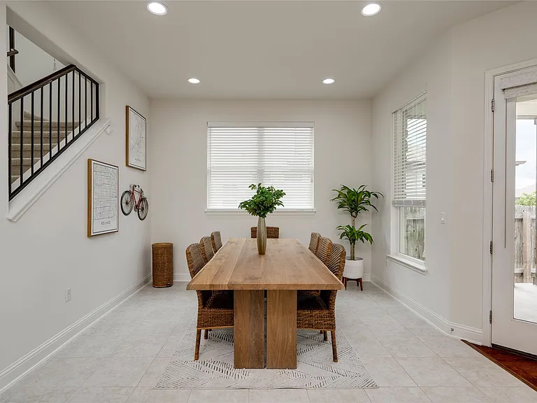 7107 Calpe Dr — Photo 8