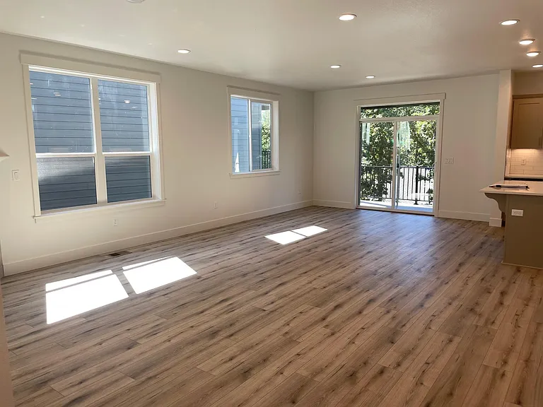 2552 Brackenfern Rd — Photo 13