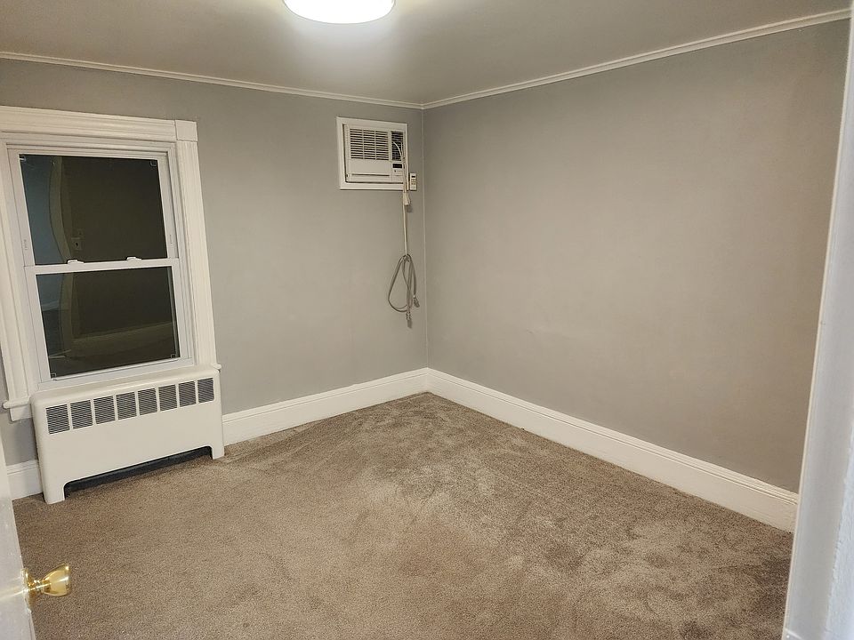 2nd image of 87 Main St #2