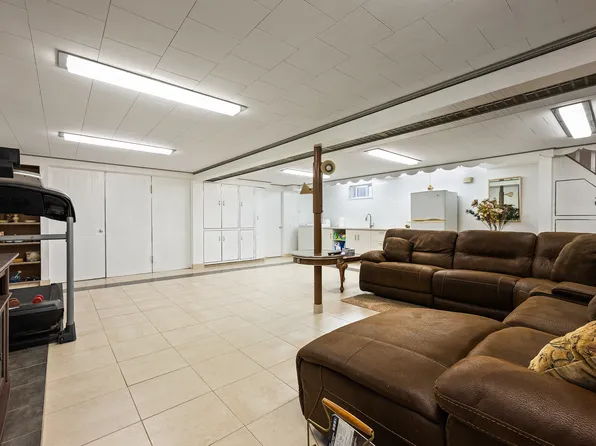 13-62 145th Place image 28 of 32