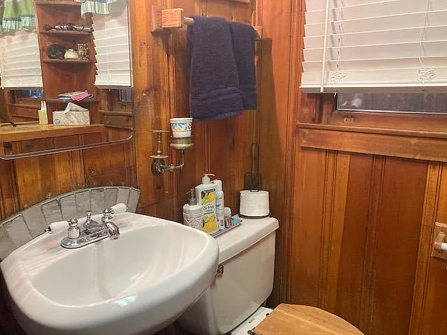 1536 Pine Ave — Photo 7