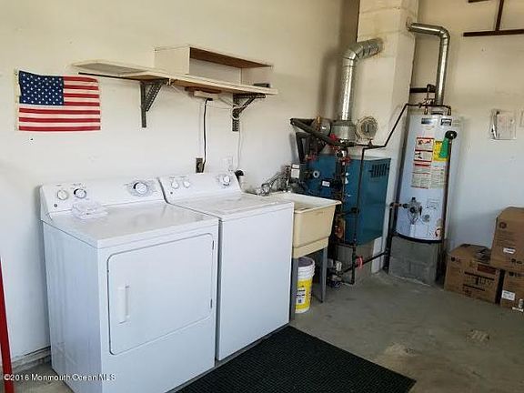 3rd image of 55 Castle Harbor Dr