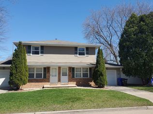 808 N Hawthorne Dr, Appleton, WI 54915