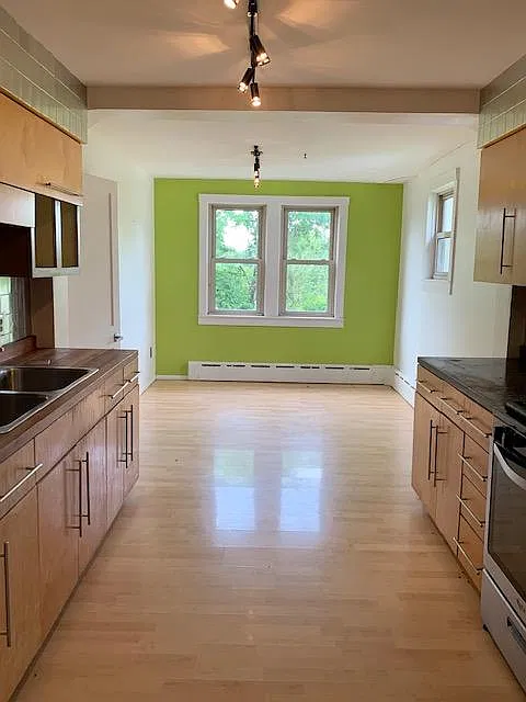 3 bed, 1680 sqft, $1,800 — Photo 4