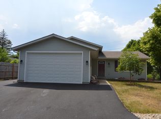 35604 N Sunnyside Ave, Ingleside, IL 60041