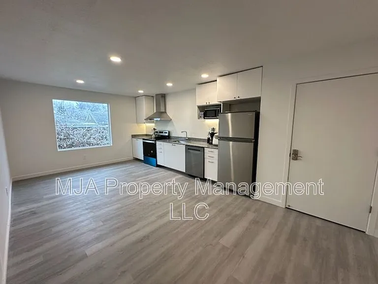 498 E Fort Union Blvd #498 — Photo 16