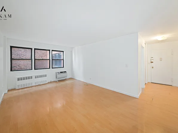 579 West 215th Street 5-D image 2 of 11