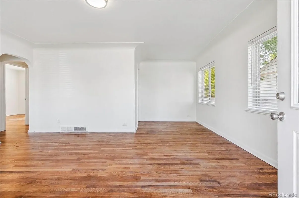 2 bed, 1664 sqft, $2,100 — Photo 3