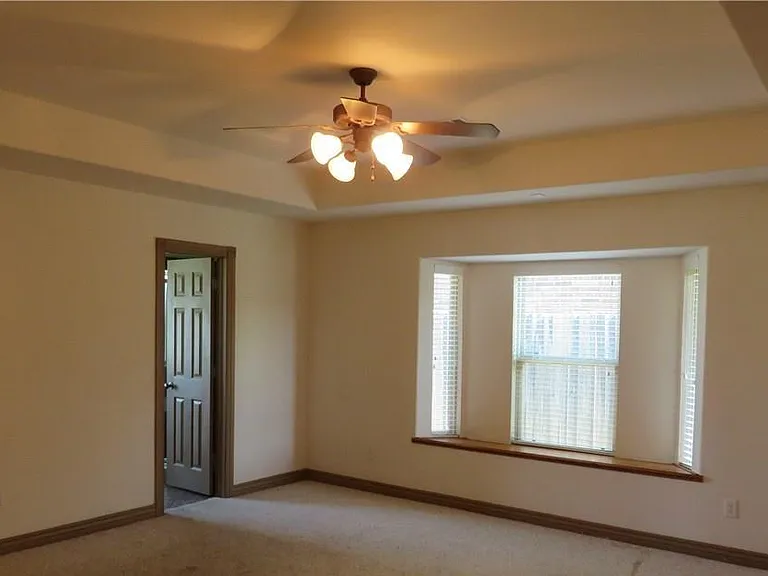 1801 Mead Ln — Photo 8