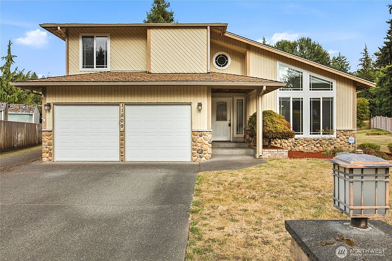 2nd image of 11509 87th Avenue Ct E